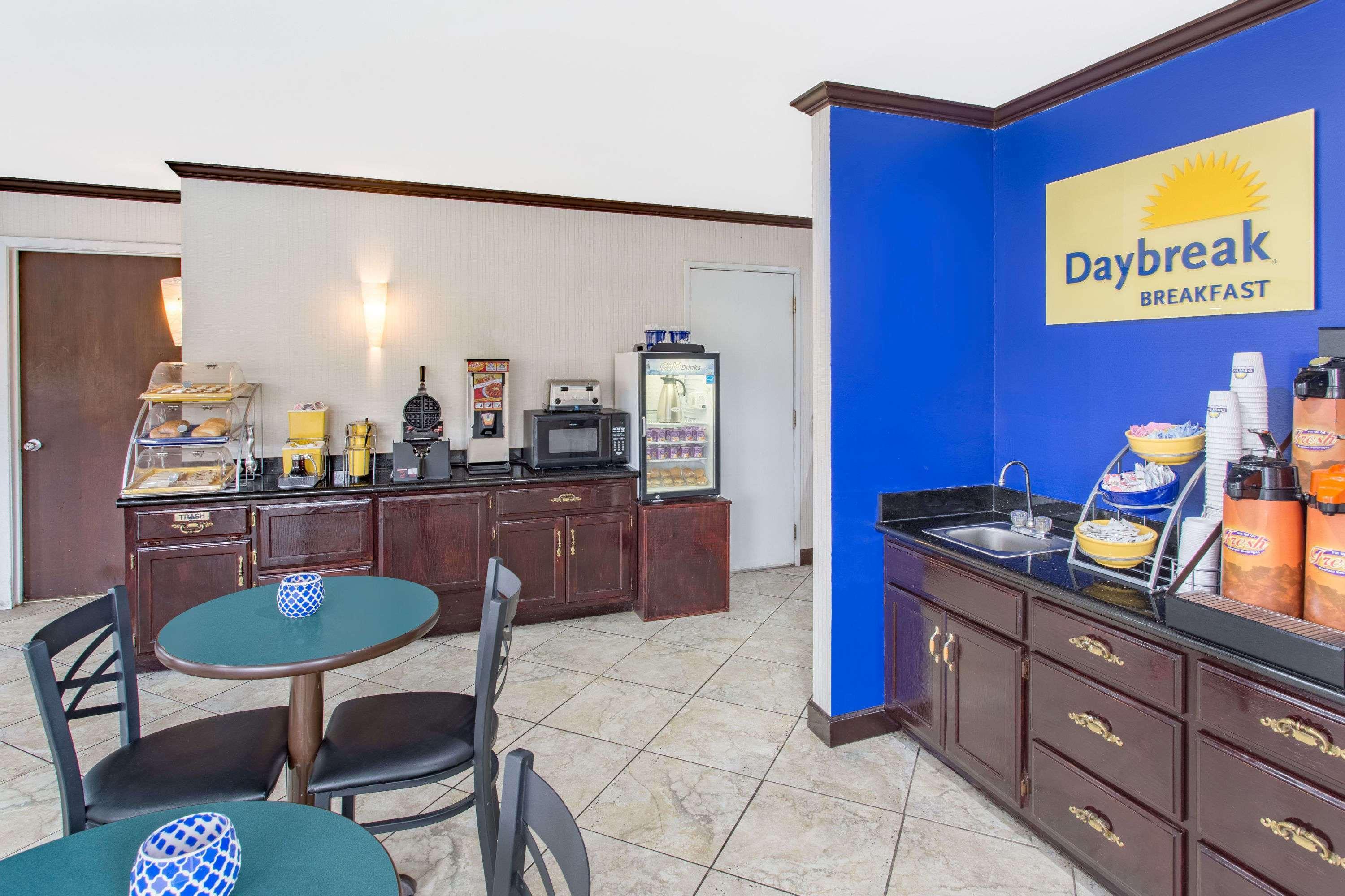 Quality Inn & Suites Monticello Екстериор снимка