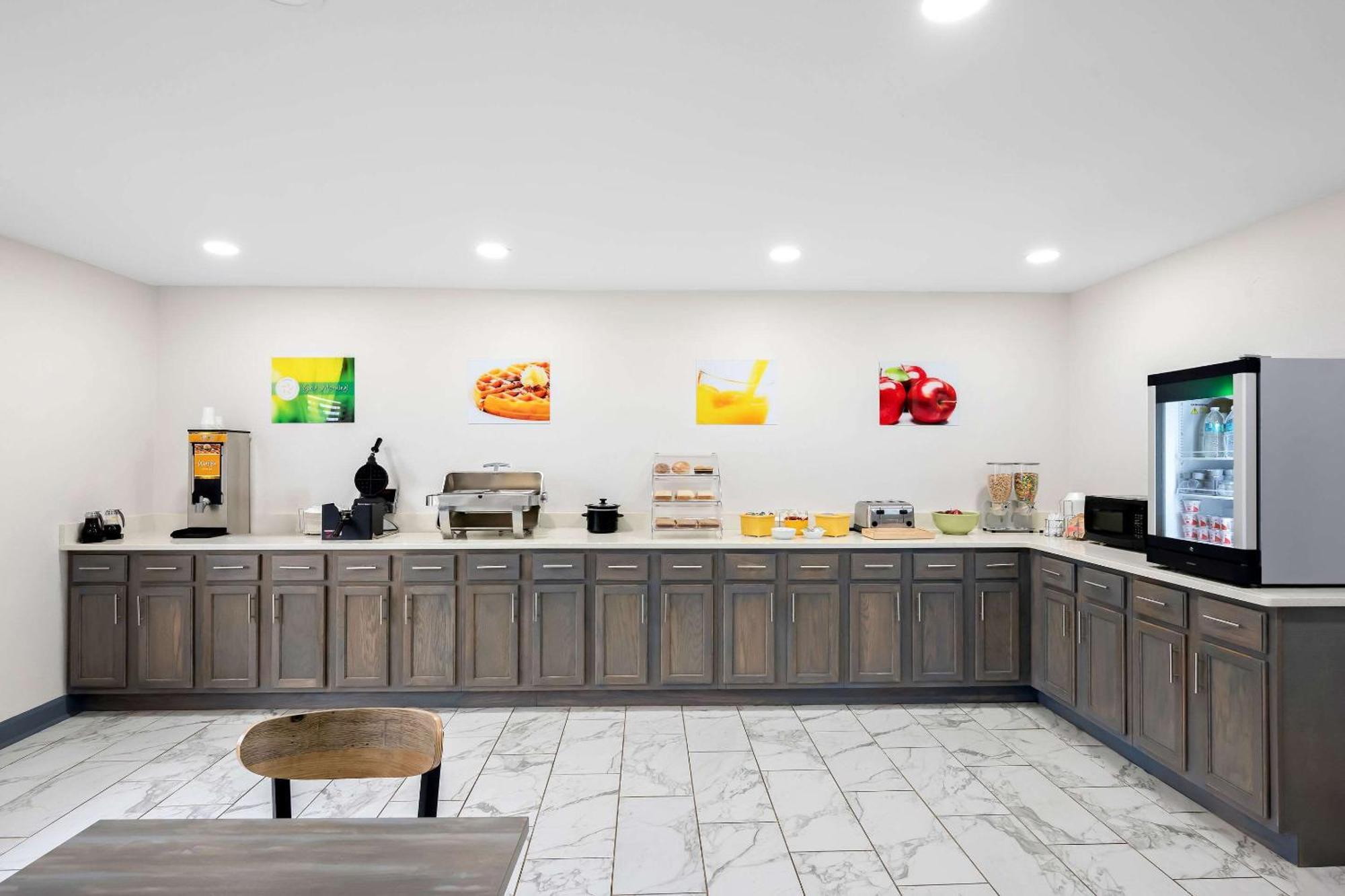 Quality Inn & Suites Monticello Екстериор снимка