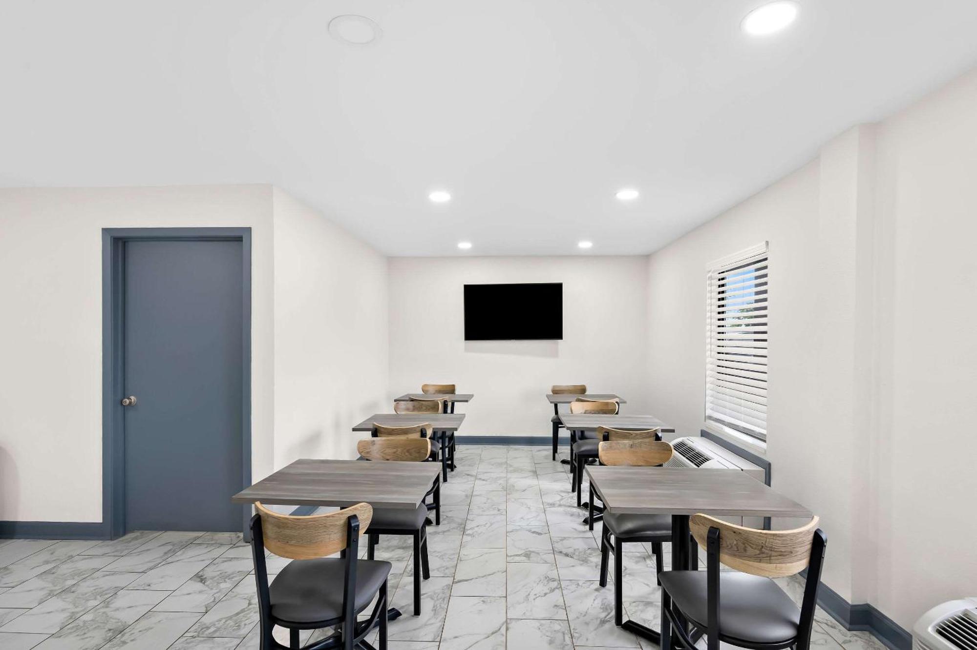 Quality Inn & Suites Monticello Екстериор снимка