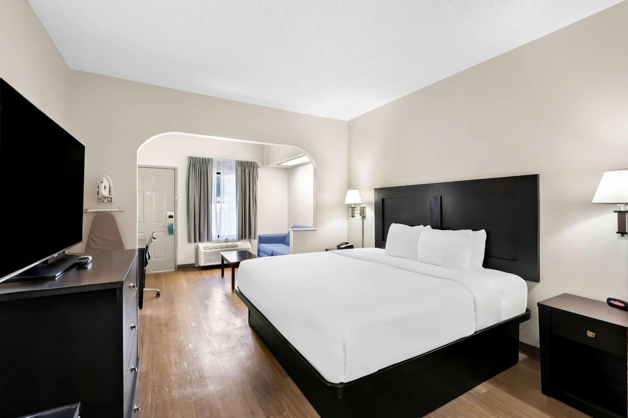 Quality Inn & Suites Monticello Екстериор снимка