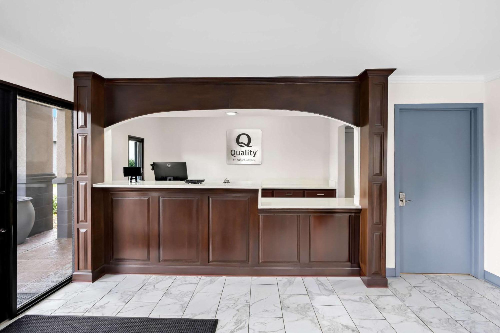 Quality Inn & Suites Monticello Екстериор снимка